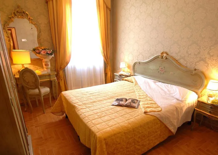 Hotel Canal & Walter 3*