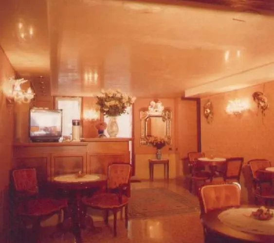 Canal & Walter 酒店 3*