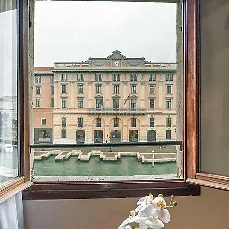 Canal & Walter Szálloda 3*