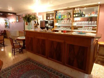 运河及沃尔特酒店 3* 威尼斯