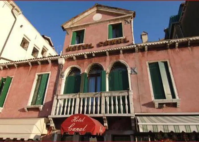 Hotel Canal & Walter Venecia