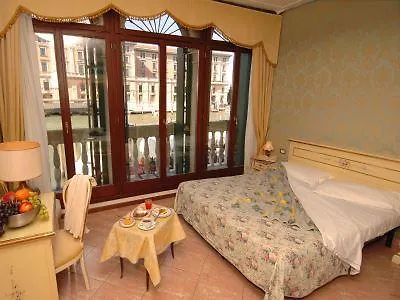 Canal & Walter 3* Венеция