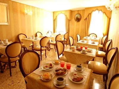 Canal & Walter 3* Venecia